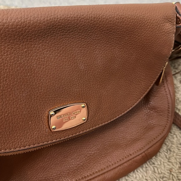 Michael Kors tan leather fold over crossbody - Picture 11 of 15